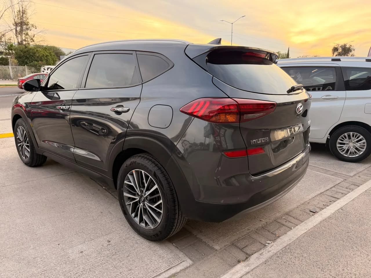 Hyundai HYUNDAI TUCSON LIMITED 2020 - imagen 2
