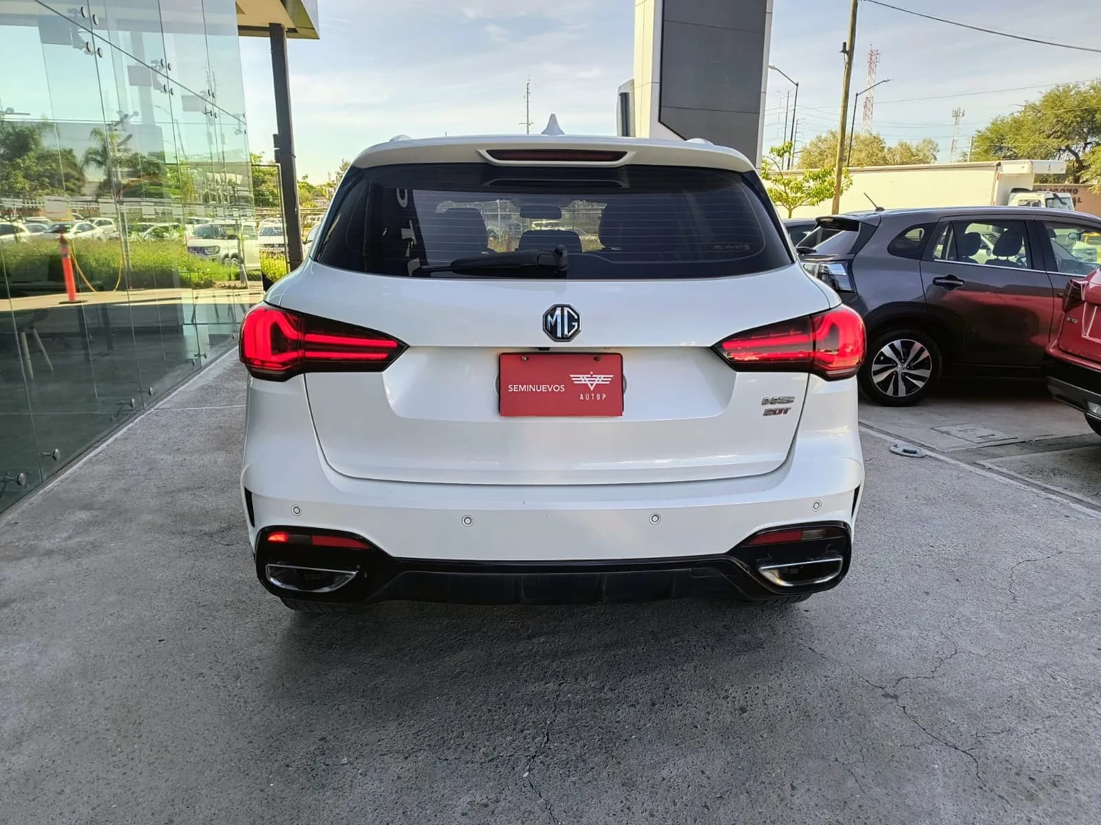 MG MG HS EXCITE 2024 - más imágenes