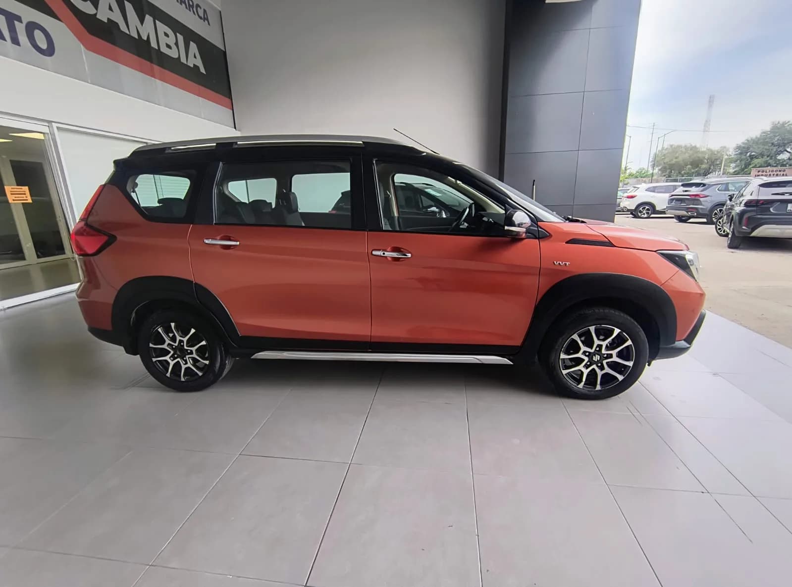 Suzuki SUZUKI ERTIGA XL7 2023 - imagen 2