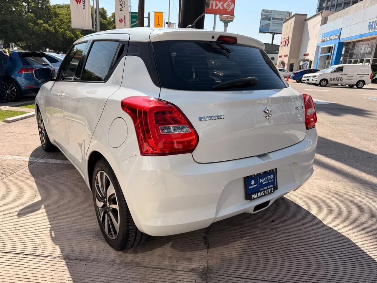 Suzuki SUZUKI SWIFT GLX 1.2L 4CIL 2WD TM5 2019 - imagen 2