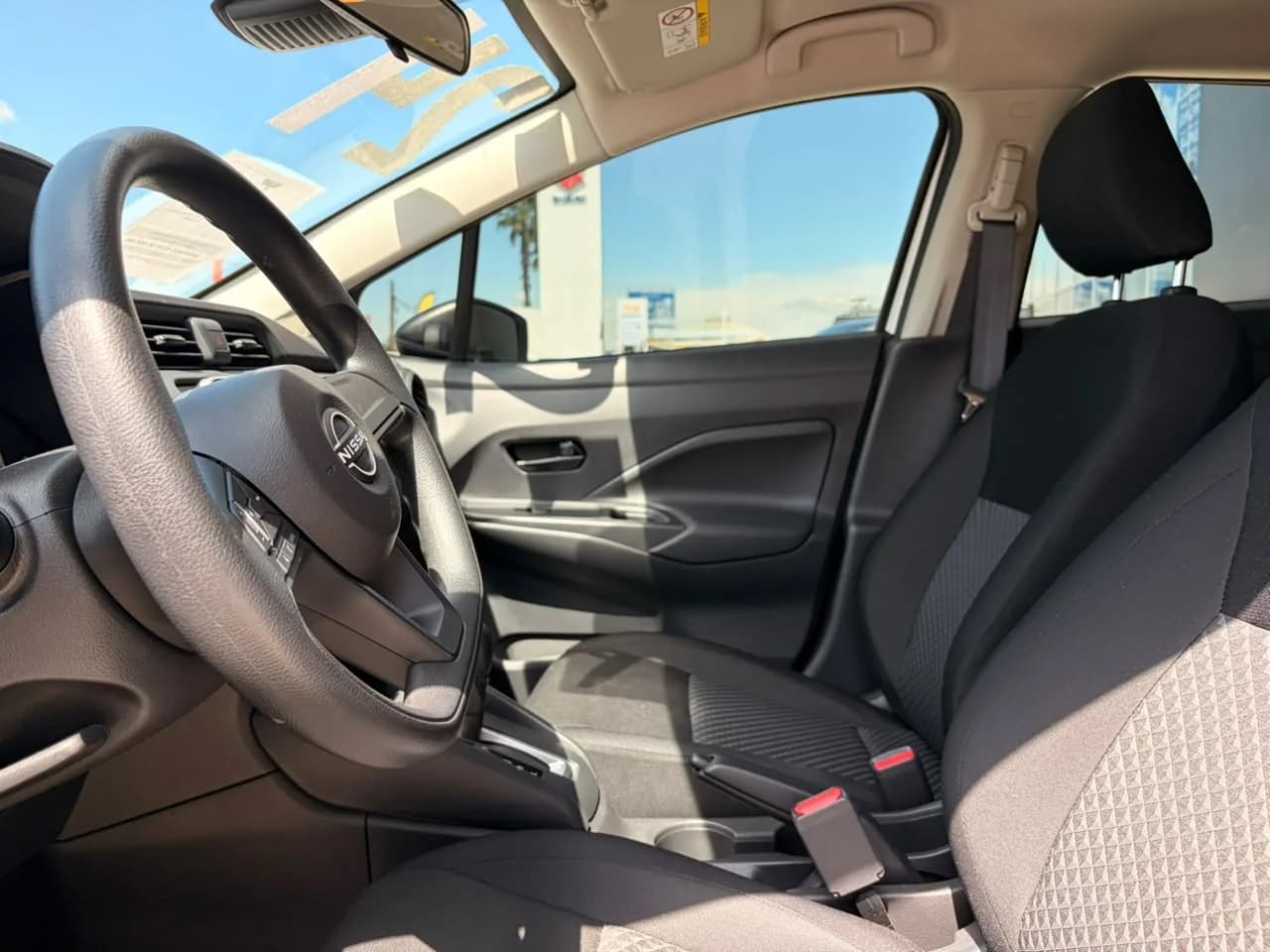 Nissan NISSAN VERSA SENSE 2024 - imagen 4