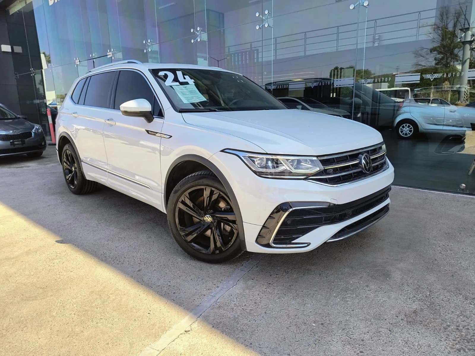 Volkswagen VOLKSWAGEN TIGUAN R-LINE 2.0 2024
