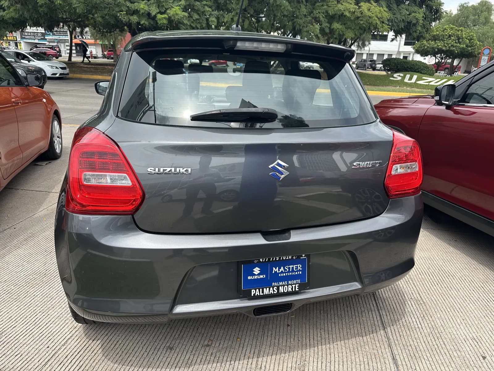 Suzuki SUZUKI SWIFT GLS 1.2L 4CIL 2WD CVT 2023 - más imágenes