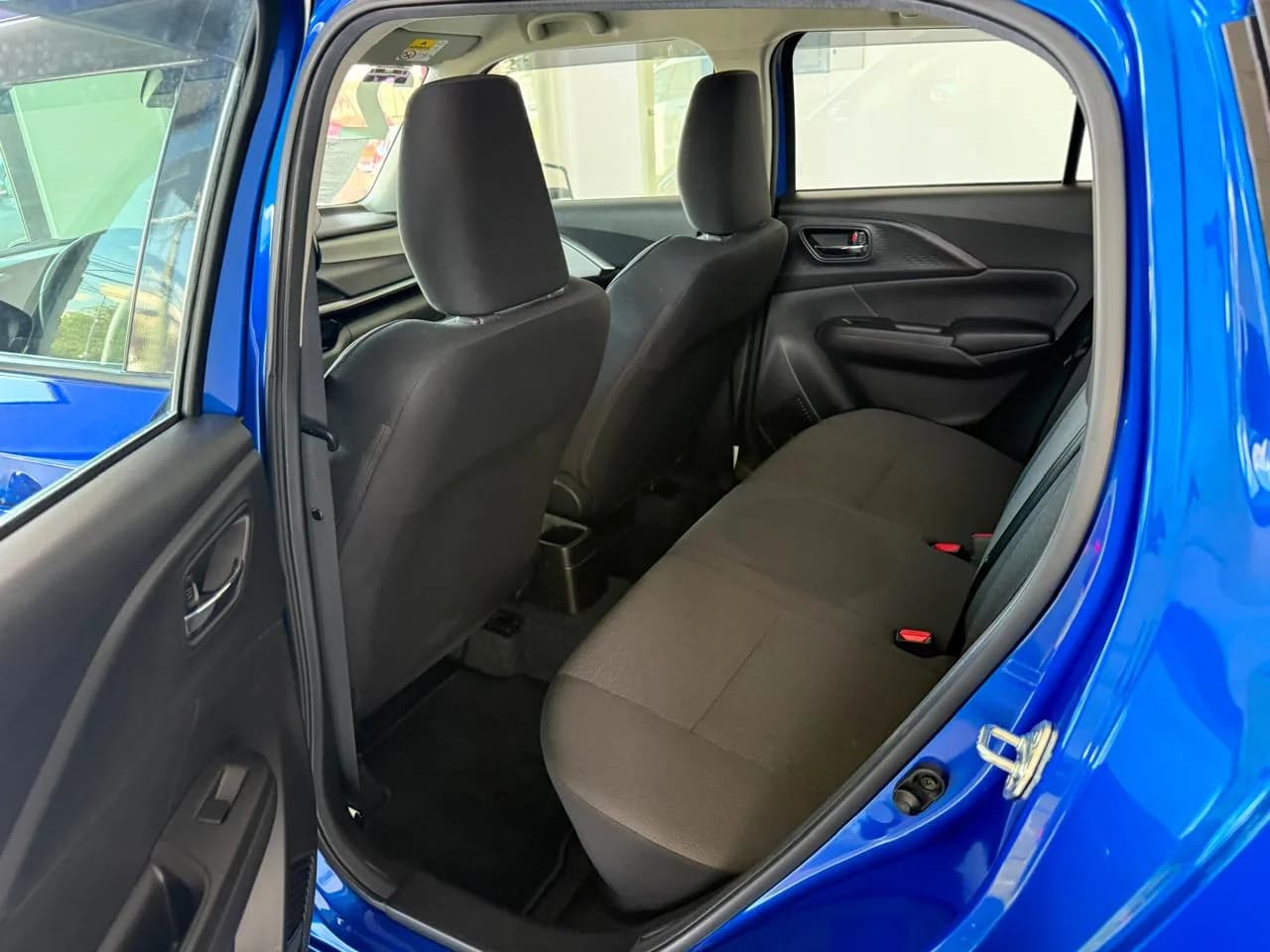 Suzuki SUZUKI SWIFT GLX BOOSTERGREEN 2025 - más imágenes
