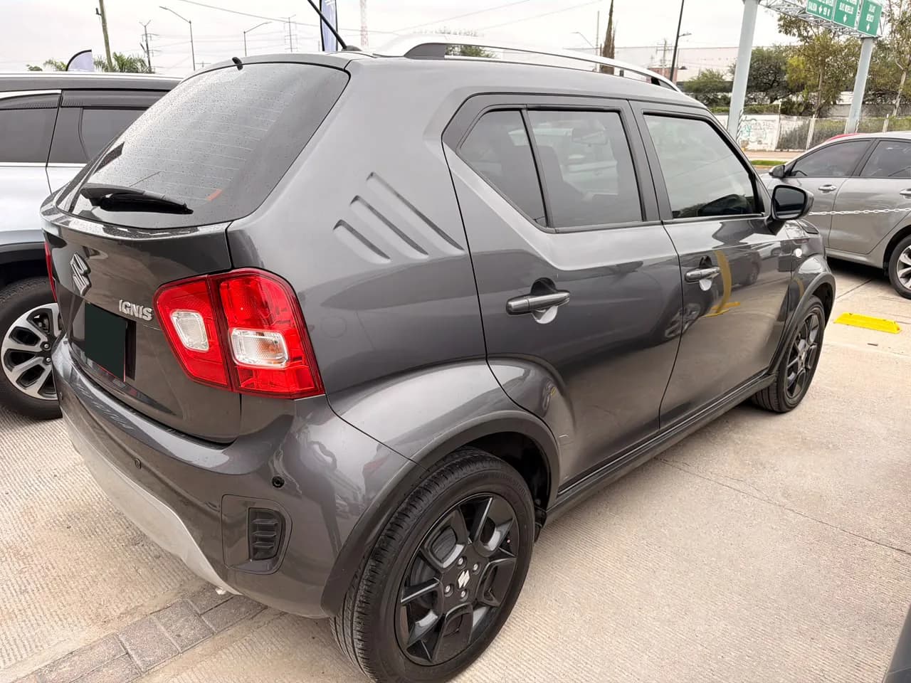 Suzuki SUZUKI IGNIS GLX 2023 - más imágenes