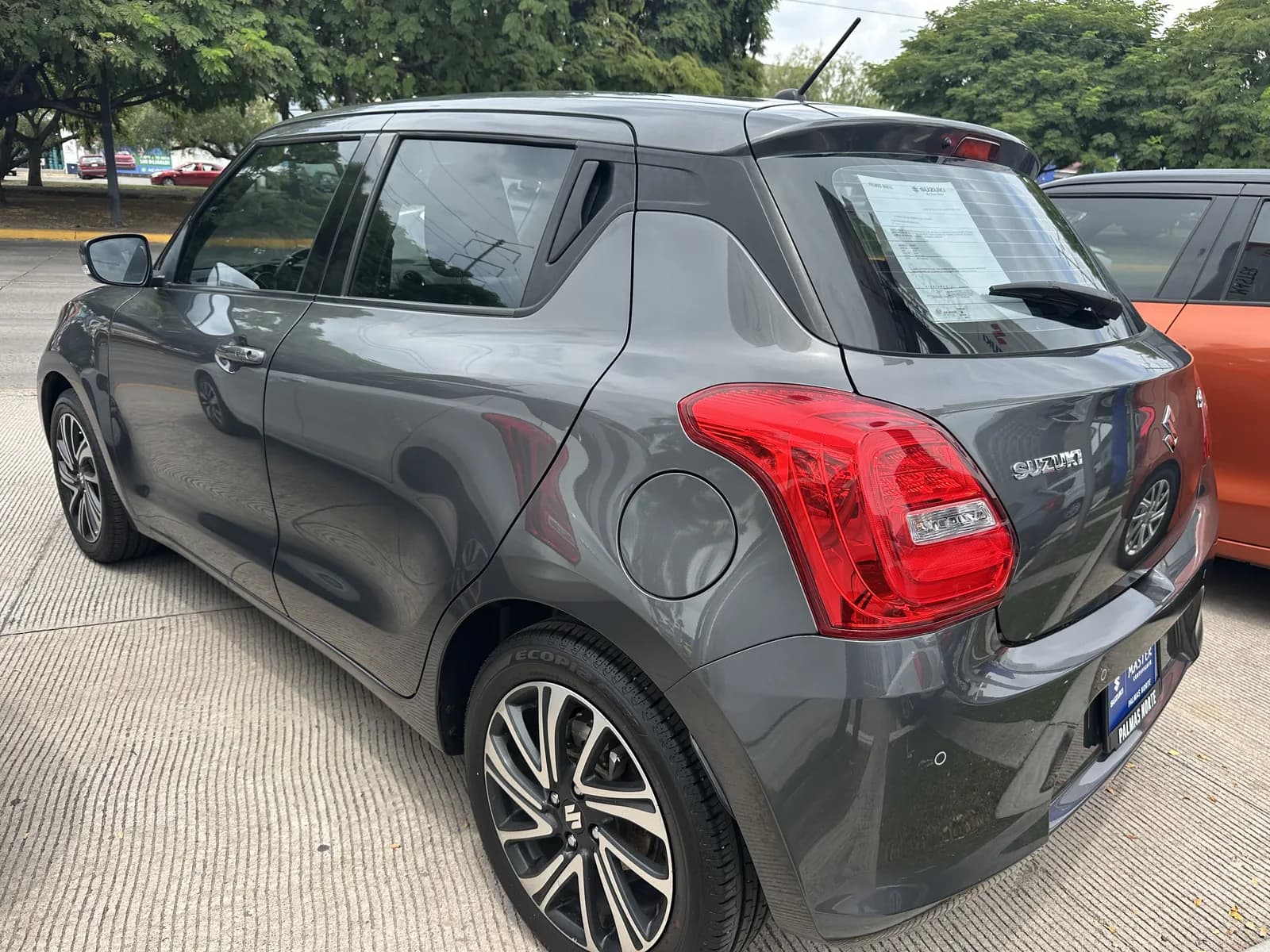 Suzuki SUZUKI SWIFT GLX 1.2L 4CIL 2WD TM5 2024 - imagen 4