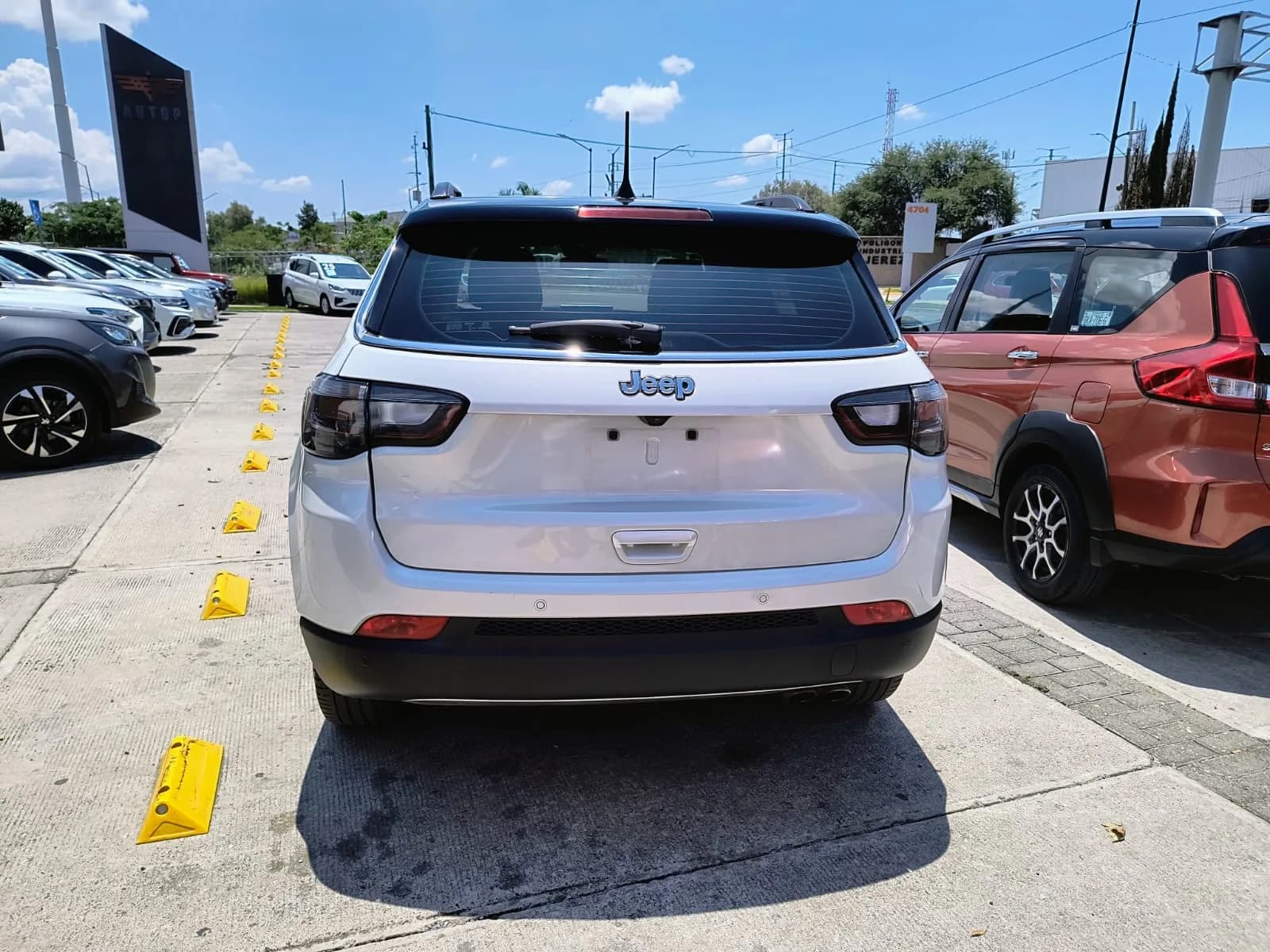 Jeep JEEP COMPASS ALTITUDE 4X2 2023 - imagen 4