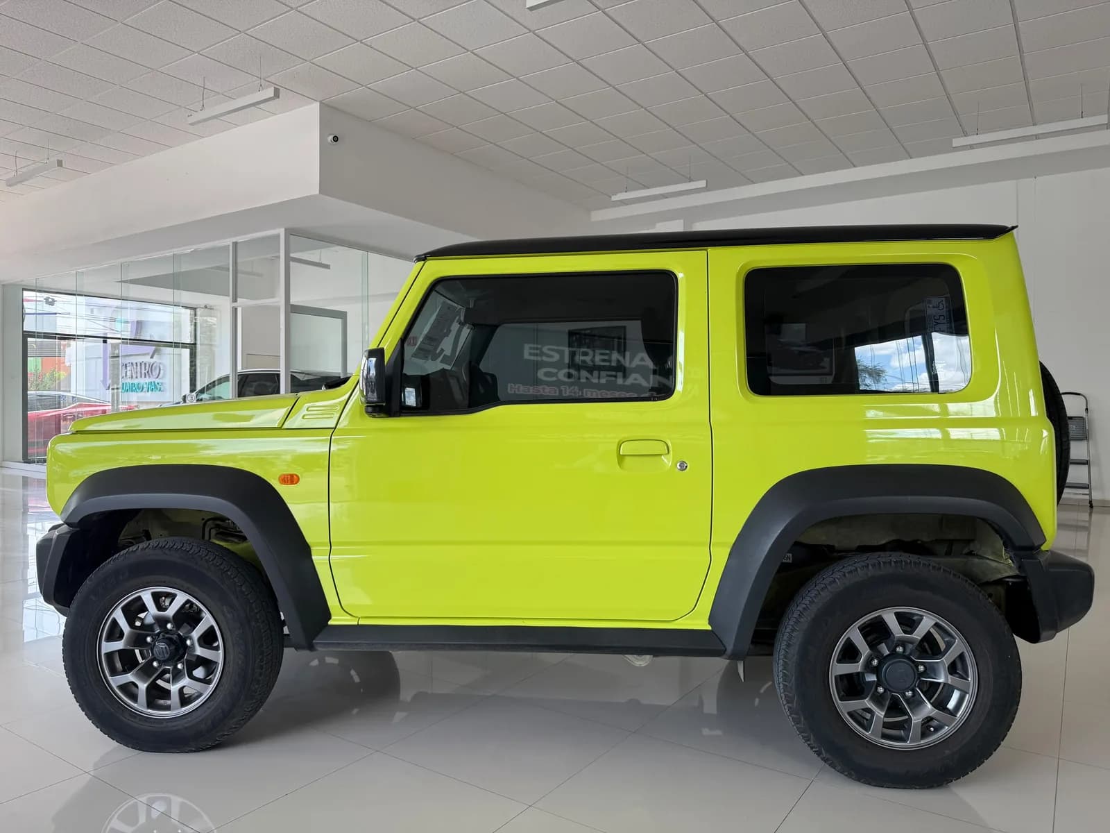 Suzuki JIMNY GLX TA 2023 - más imágenes