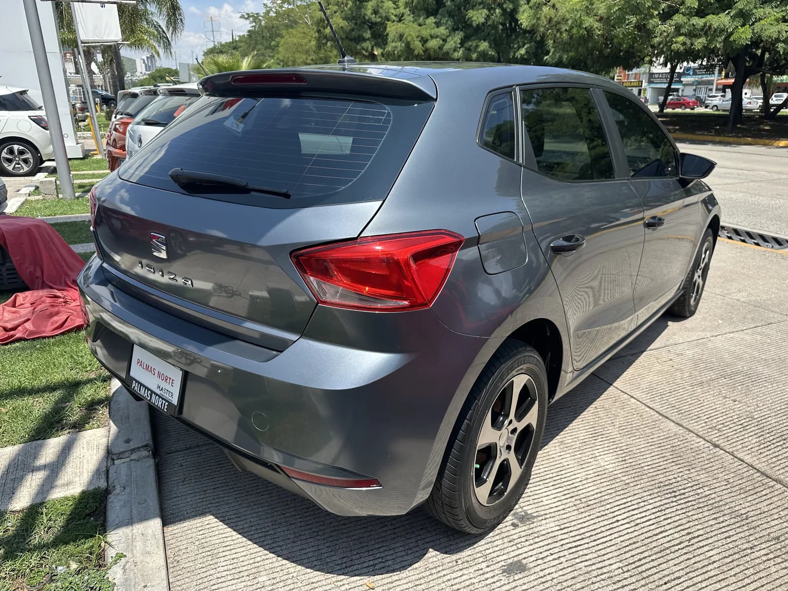 SEAT SEAT IBIZA REFERENCE 1.6 MPI 5 PTAS 2018 - más imágenes