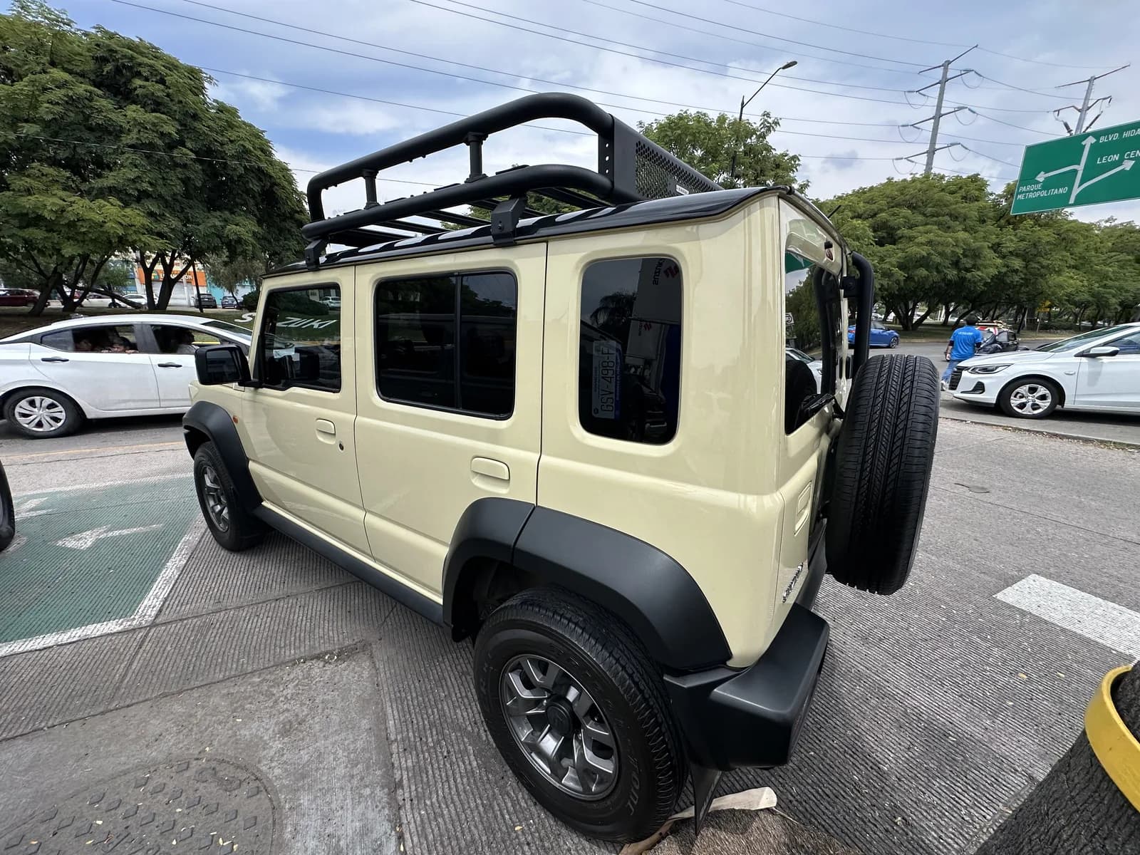 Suzuki SUZUKI JIMNY GLX 1.5L 4CIL 4WD 4PAS 5PTAS 2024 - imagen 4