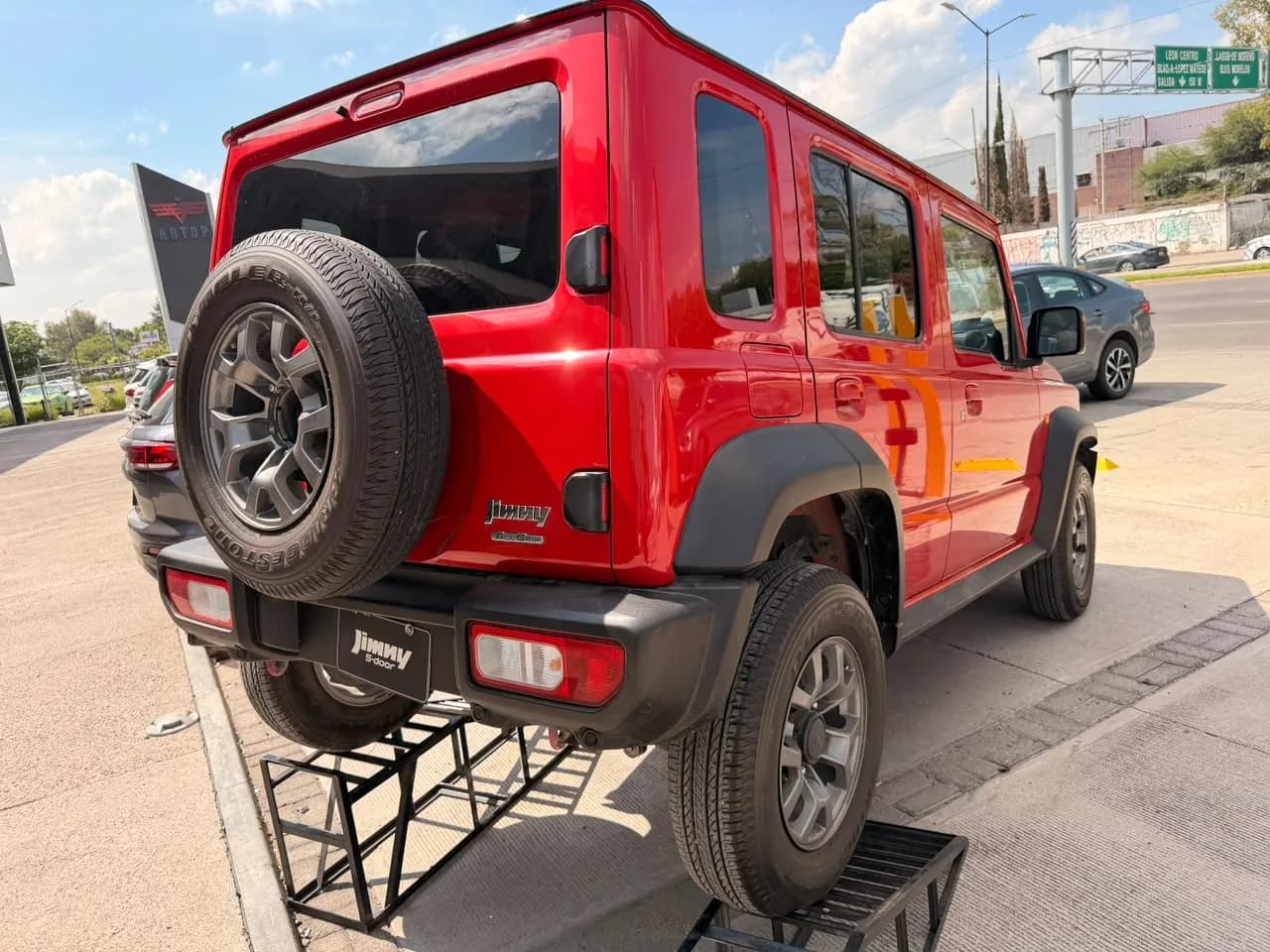 Suzuki SUZUKI JIMNY GLX 5 DOOR 2025 - más imágenes