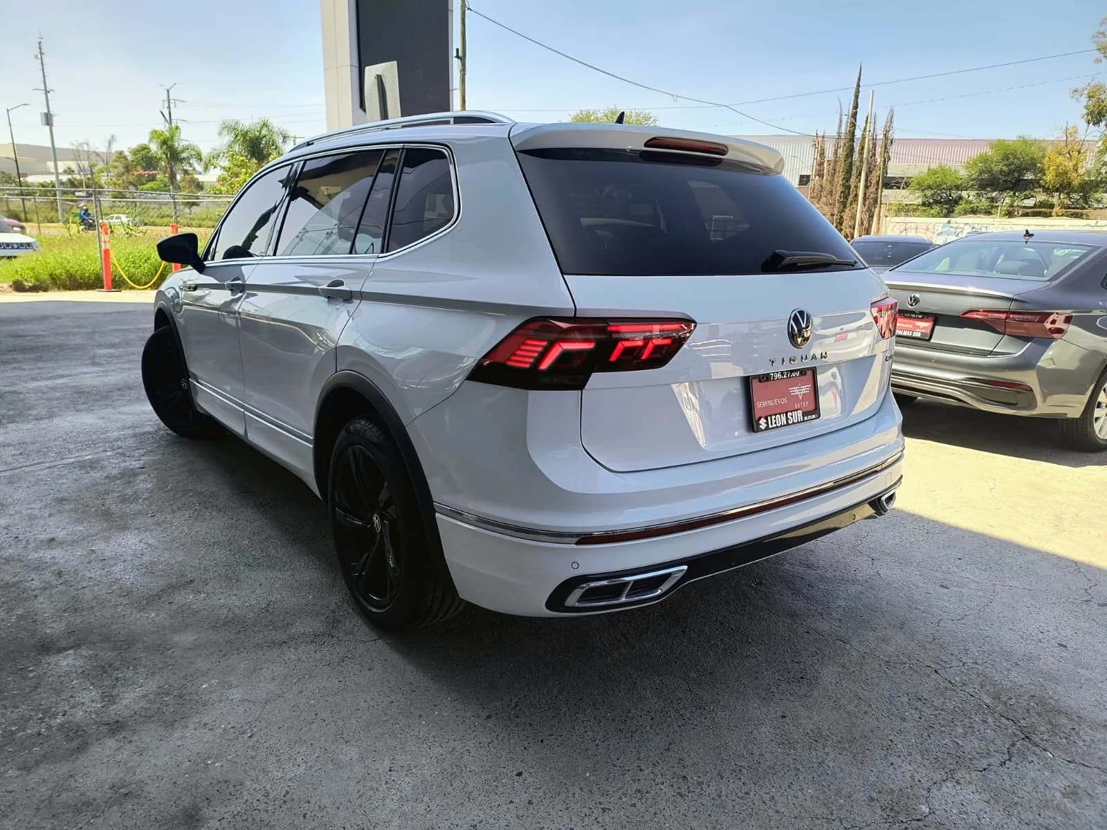 Volkswagen VOLKSWAGEN TIGUAN R-LINE 2.0 2024 - imagen 2