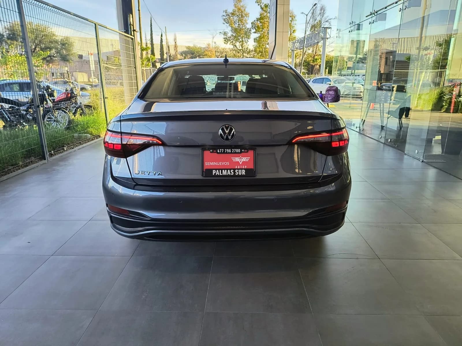 Volkswagen VOLKSWAGEN JETTA COMFORTLINE 2023 - más imágenes