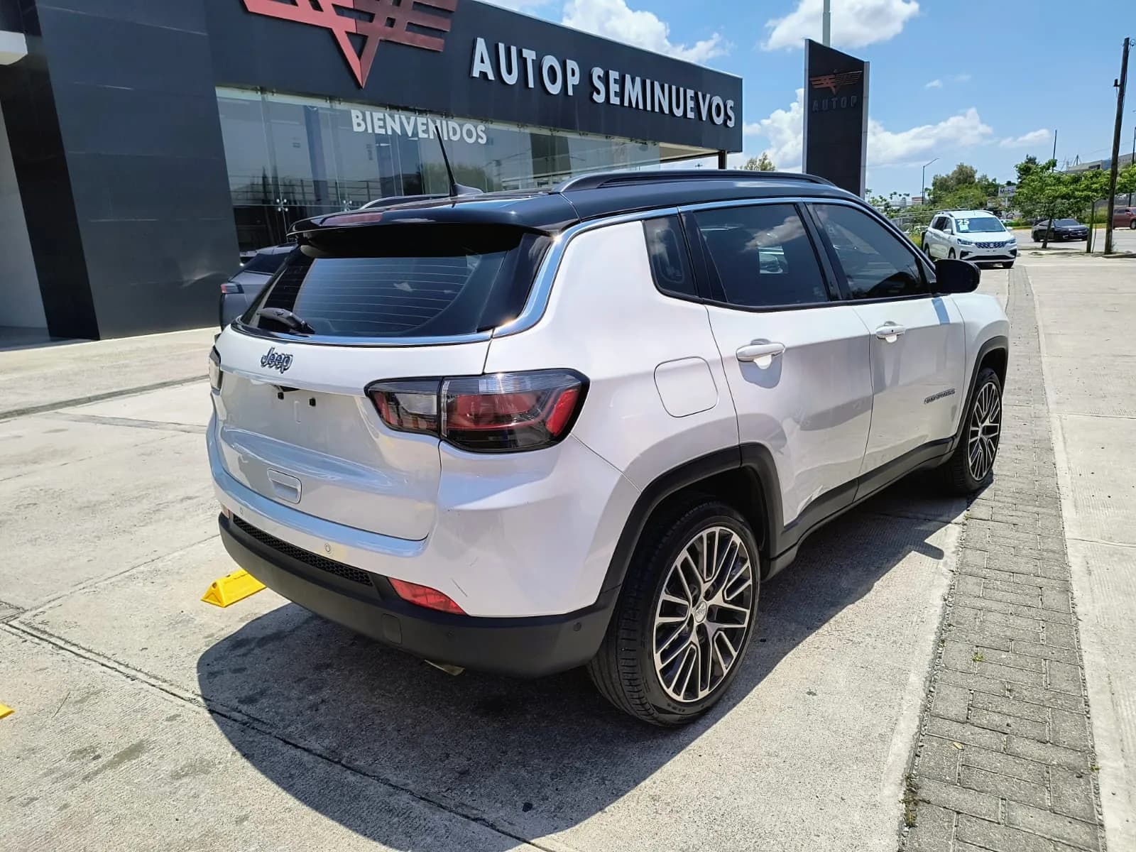 Jeep JEEP COMPASS ALTITUDE 4X2 2023 - imagen 3