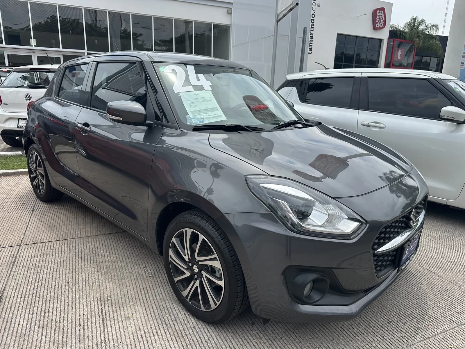Suzuki SUZUKI SWIFT GLX 1.2L 4CIL 2WD TM5 2024