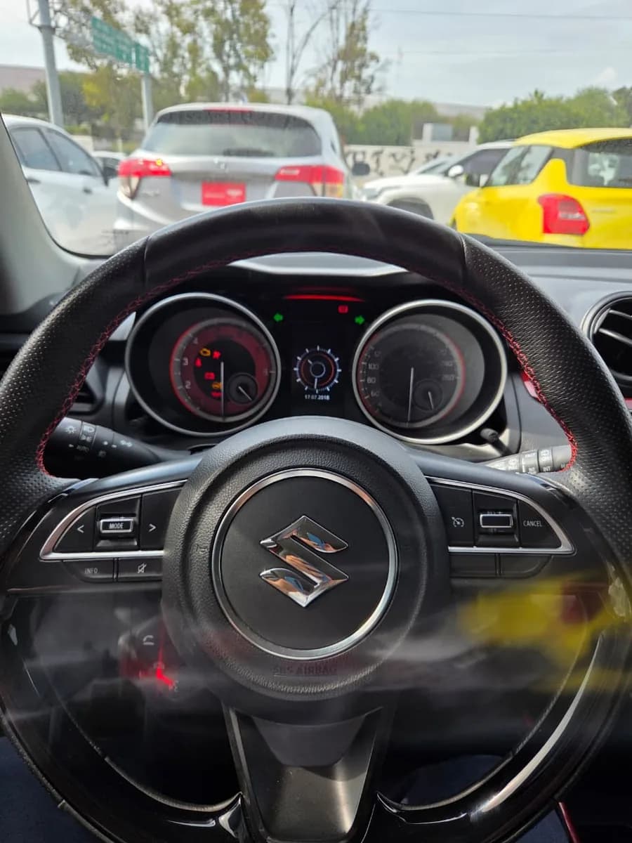 Suzuki SUZUKI SWIFT SPORT 2024 - más imágenes