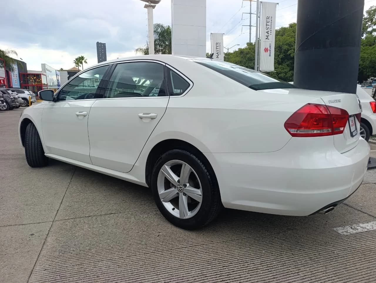 Volkswagen VOLKSWAGEN PASSAT SPORTLINE 2.5L 2014 - más imágenes