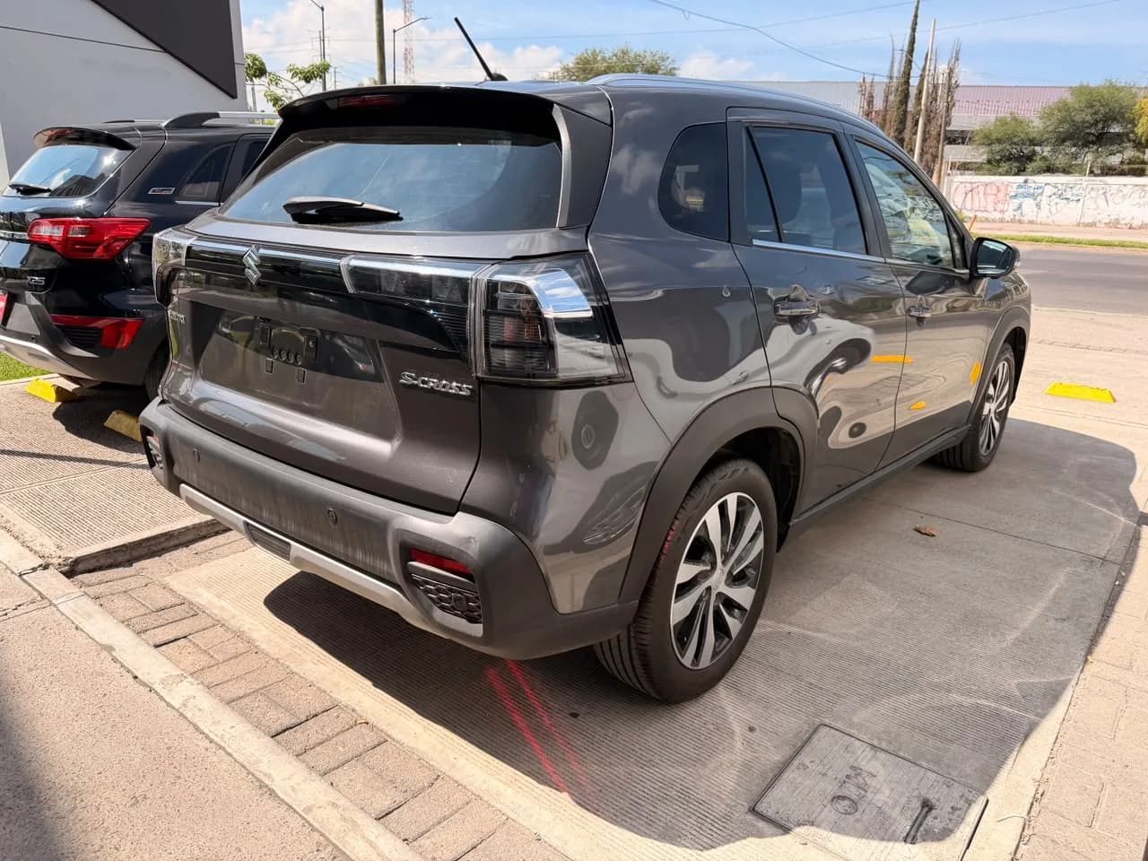 Suzuki SUZUKI S-CROSS GLX BOOSTERJET 2024 - más imágenes