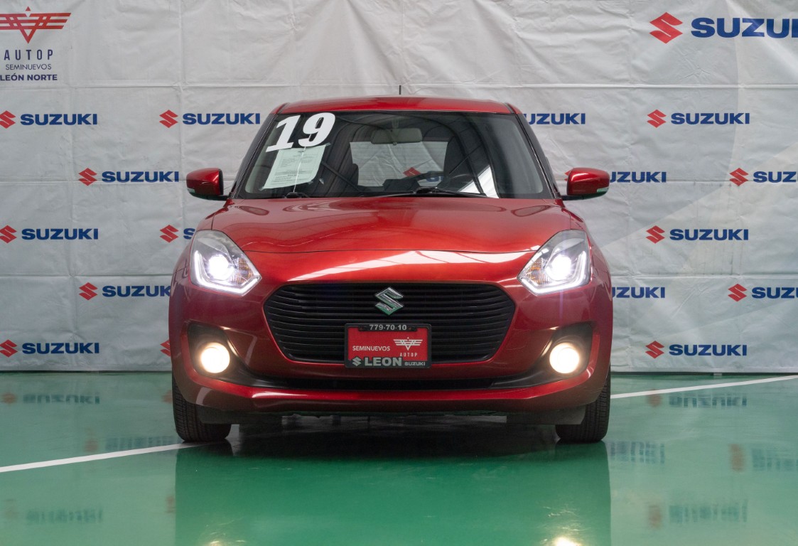 Suzuki Swift GLX TM 2019 - Image 2