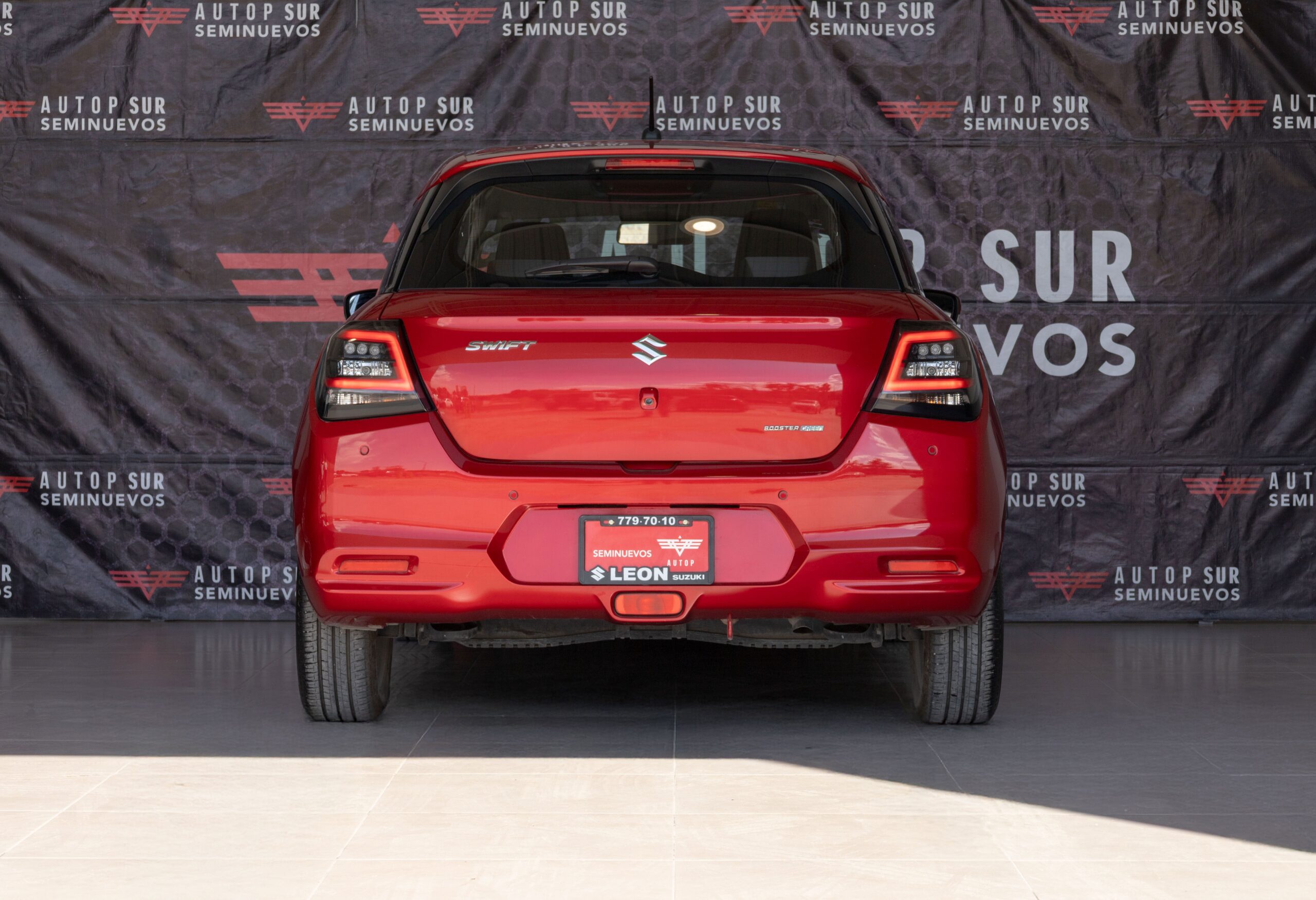 SUZUKI JIMNY GLX 5 PTAS 2025 GRIS ANTARTIDA - Image 4