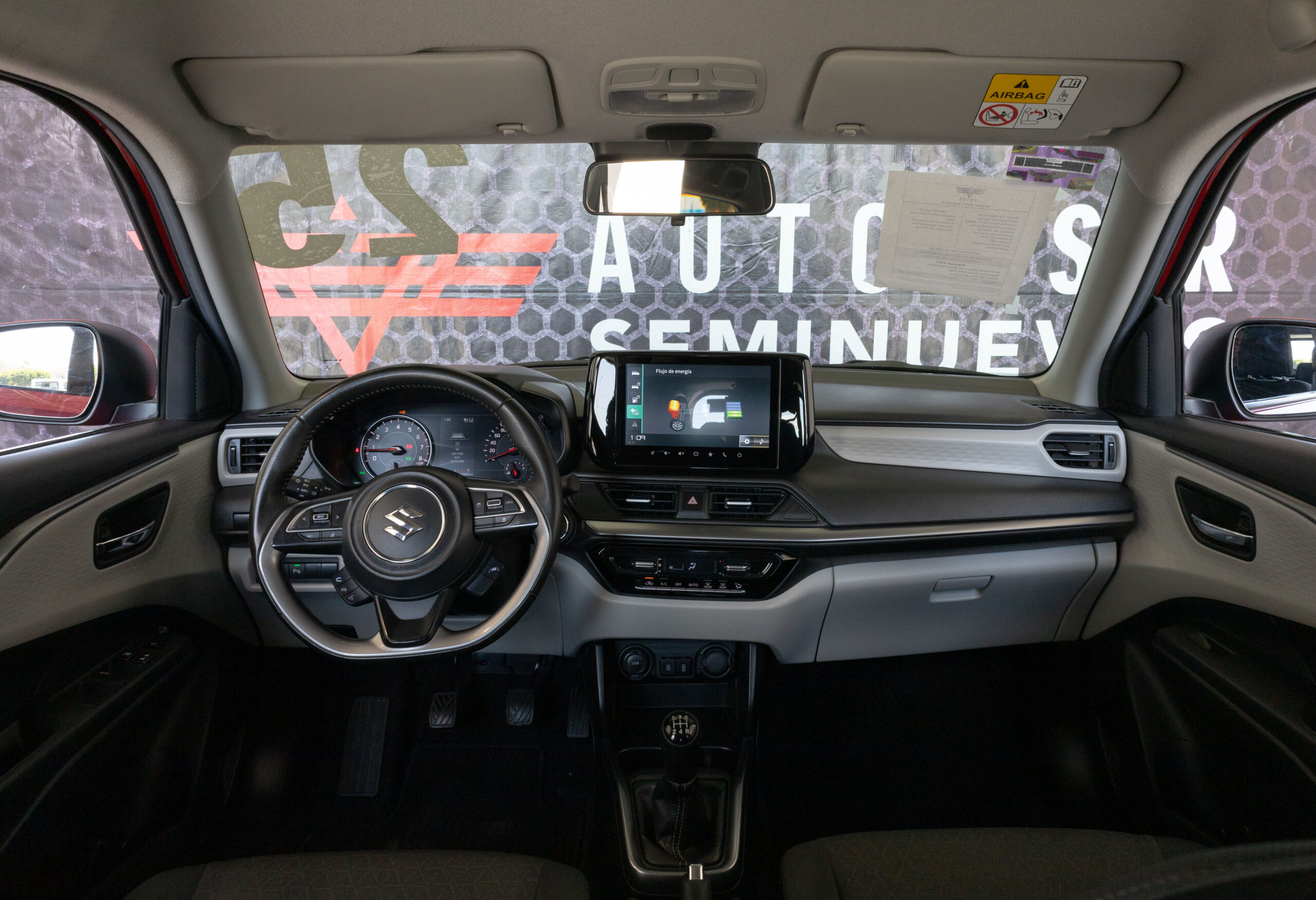 SUZUKI JIMNY GLX 5 PTAS 2025 GRIS ANTARTIDA - Image 7