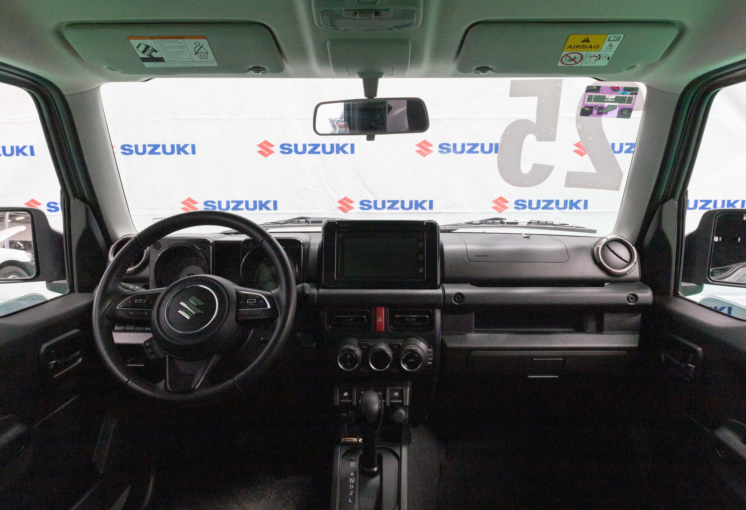 SUZUKI JIMNY GLX 3 PTAS 2025 GRIS CUARZO - Image 7