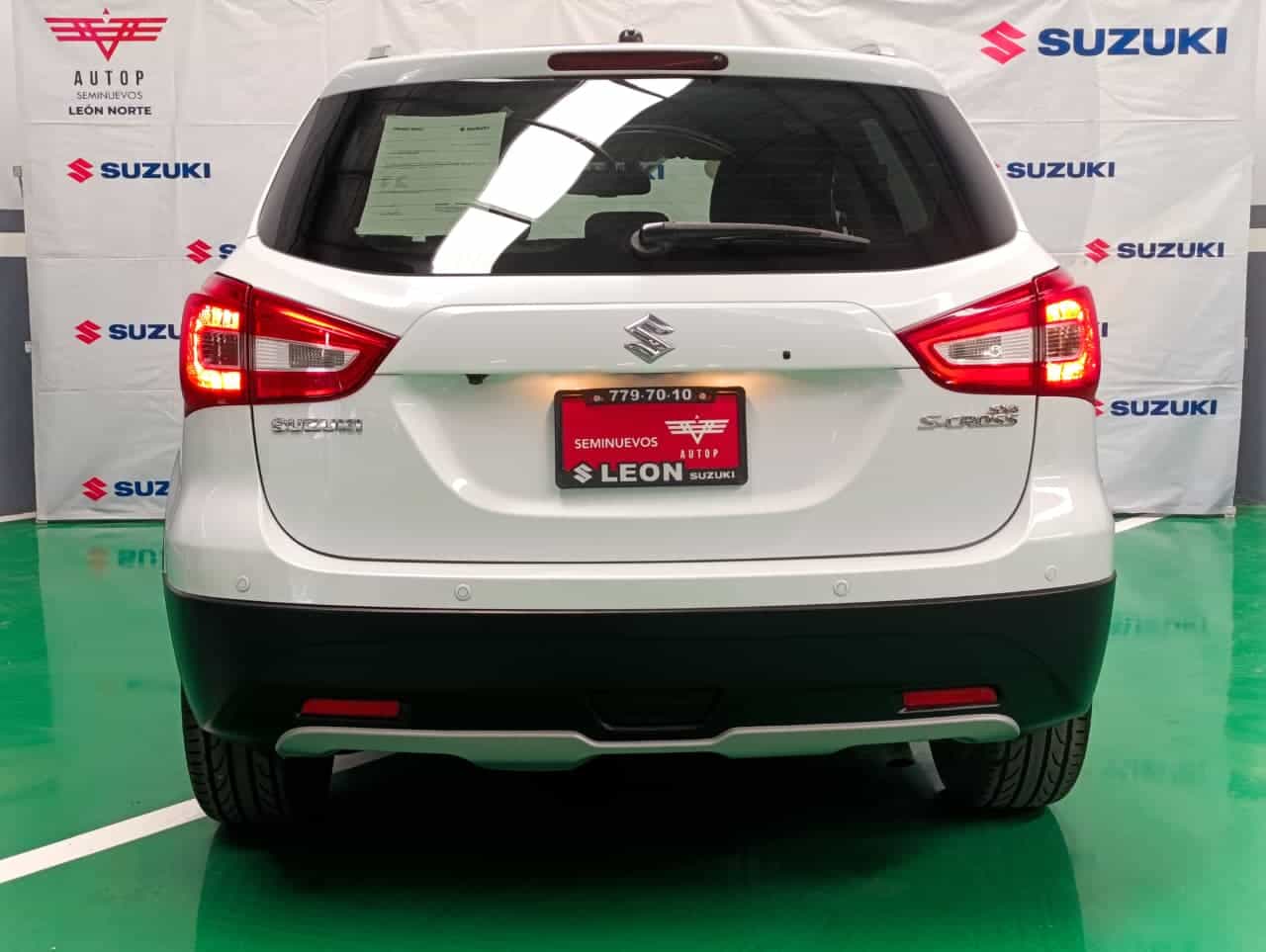 SUZUKI S-CROSS GLX 1.6 LT BLANCO 98,000Km $296,000.00 - Image 8