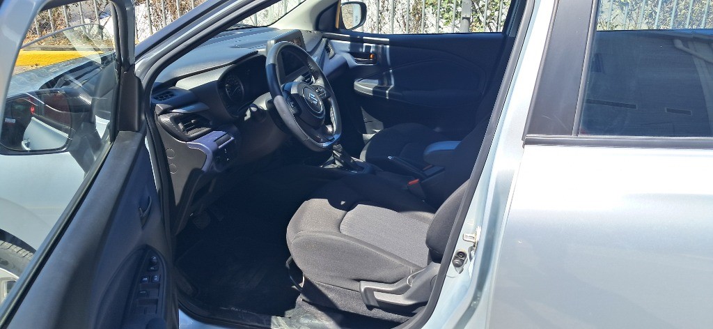 SUZUKI BALENO GLX CVT 2023 PLATA 25,000Km $269,000.00 - Image 12